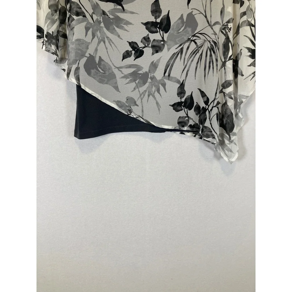 Artistic Coastal Chico's Women‎ 0 Black White Tropical Layered Asymmetric Top